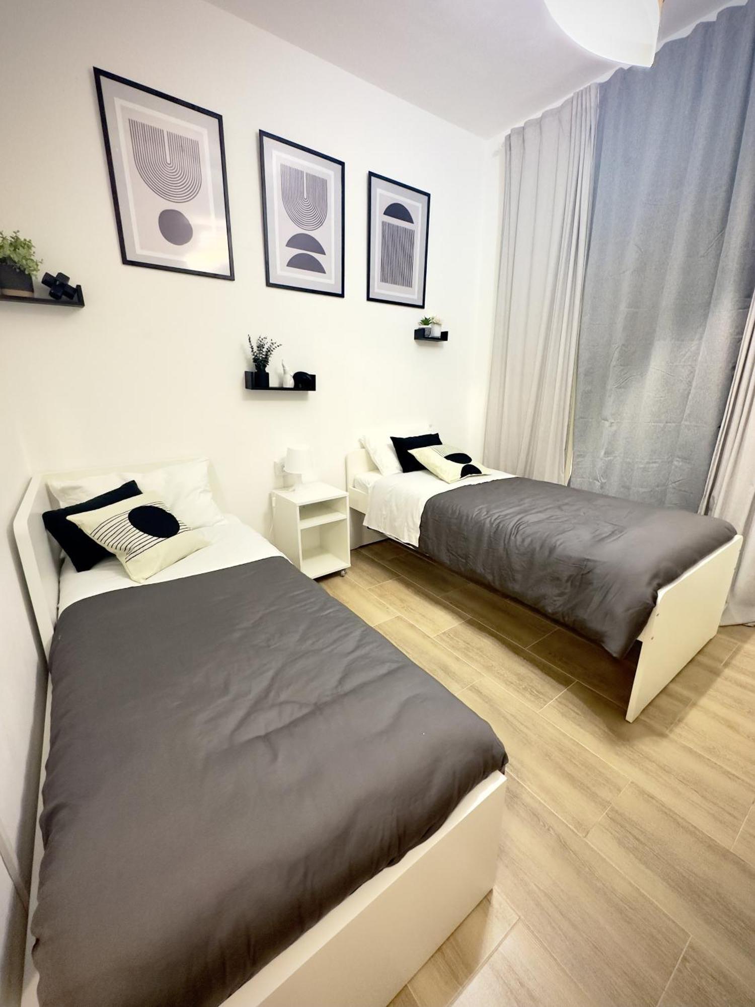 Dama House Airport&Hospital Appartement Catánia Buitenkant foto
